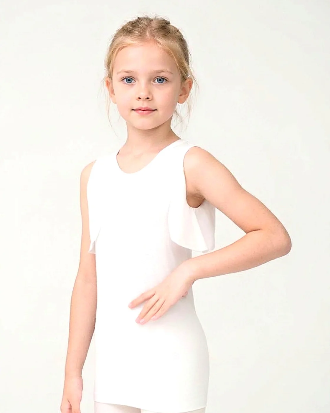 Girls' knit tank top with built-in padding, white